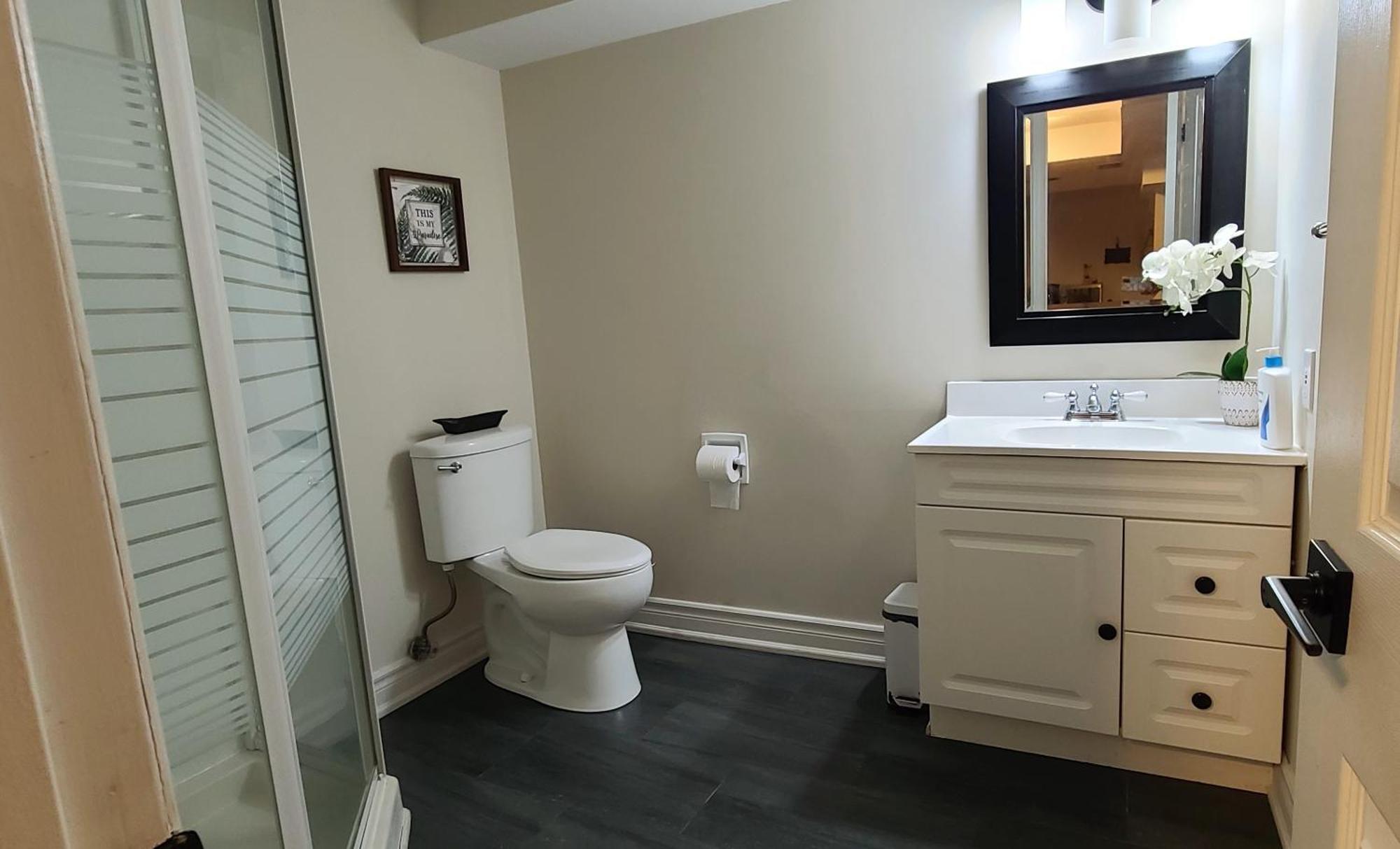 Spacious And Bright Unit With Natural Light. 피커링 외부 사진