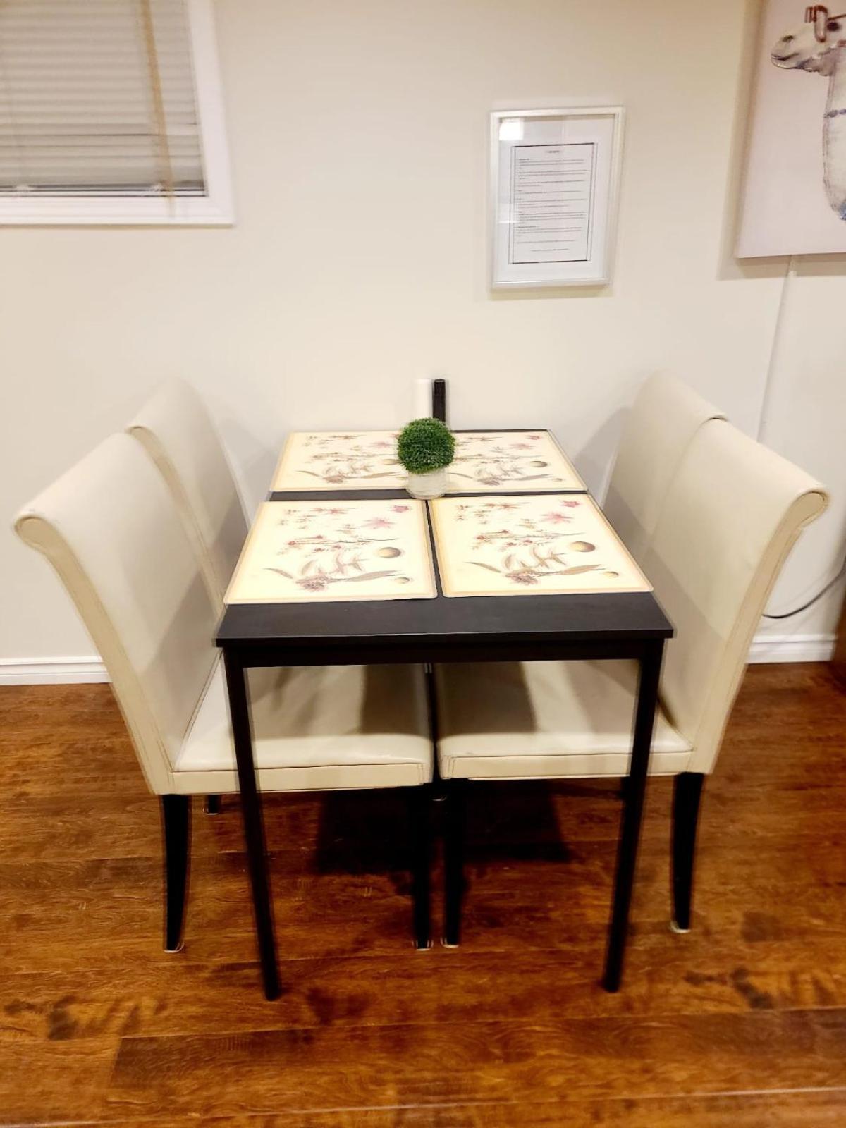 Spacious And Bright Unit With Natural Light. 피커링 외부 사진